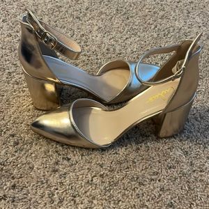 Lulu’s Gold Heels size 10